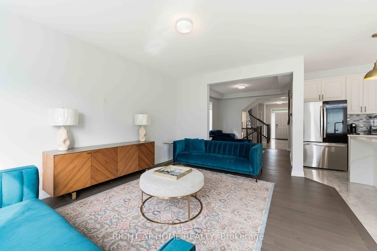 105 Alamo Street - Image 6