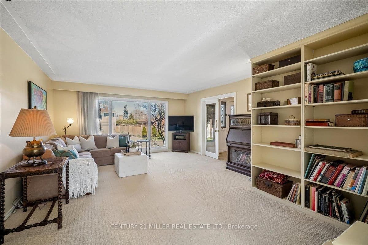 5 Cortina Crescent - Image 5