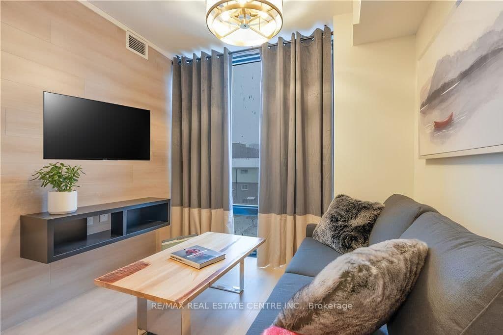 145 Columbia Street W, Unit 611 - Image 3