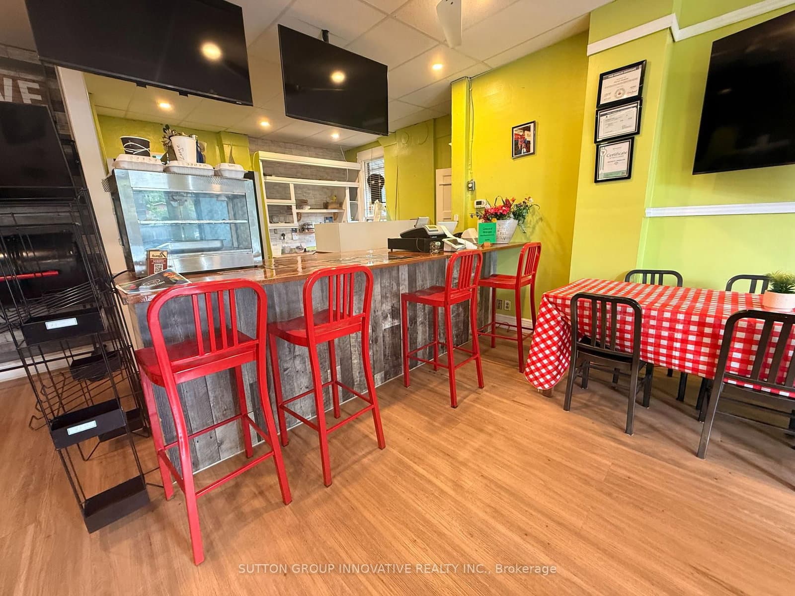 486 James Street N - Image 2