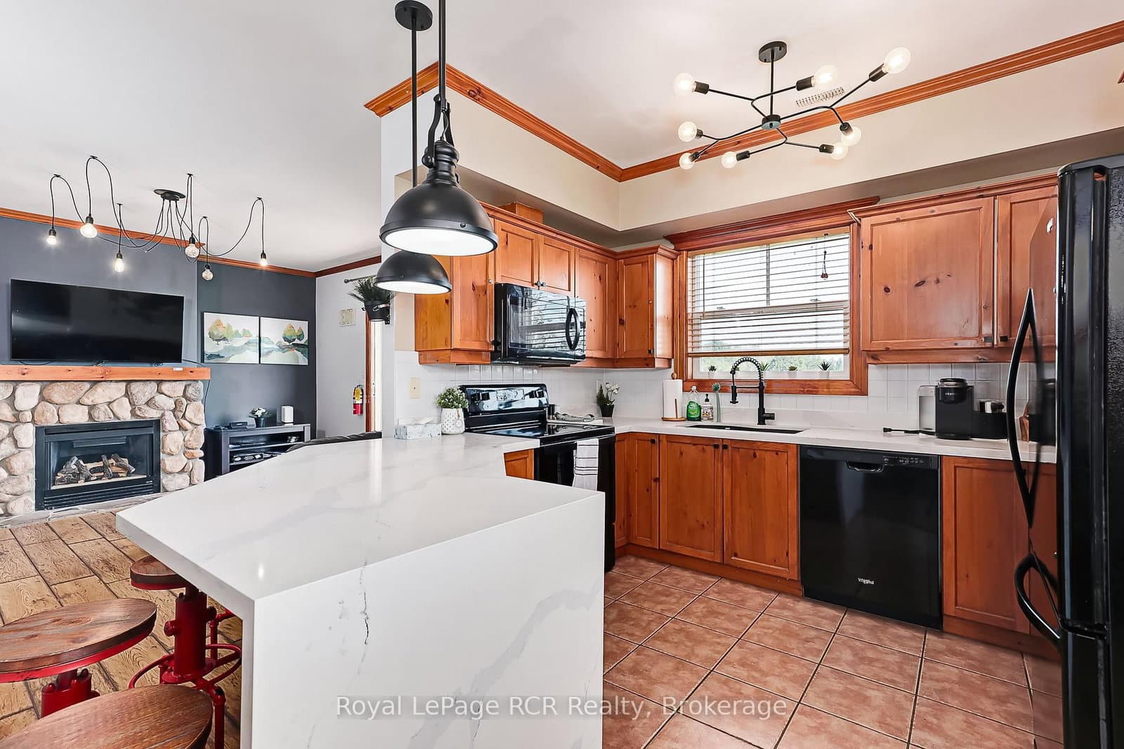 184 Snowbridge Way, Unit 211 - Image 5