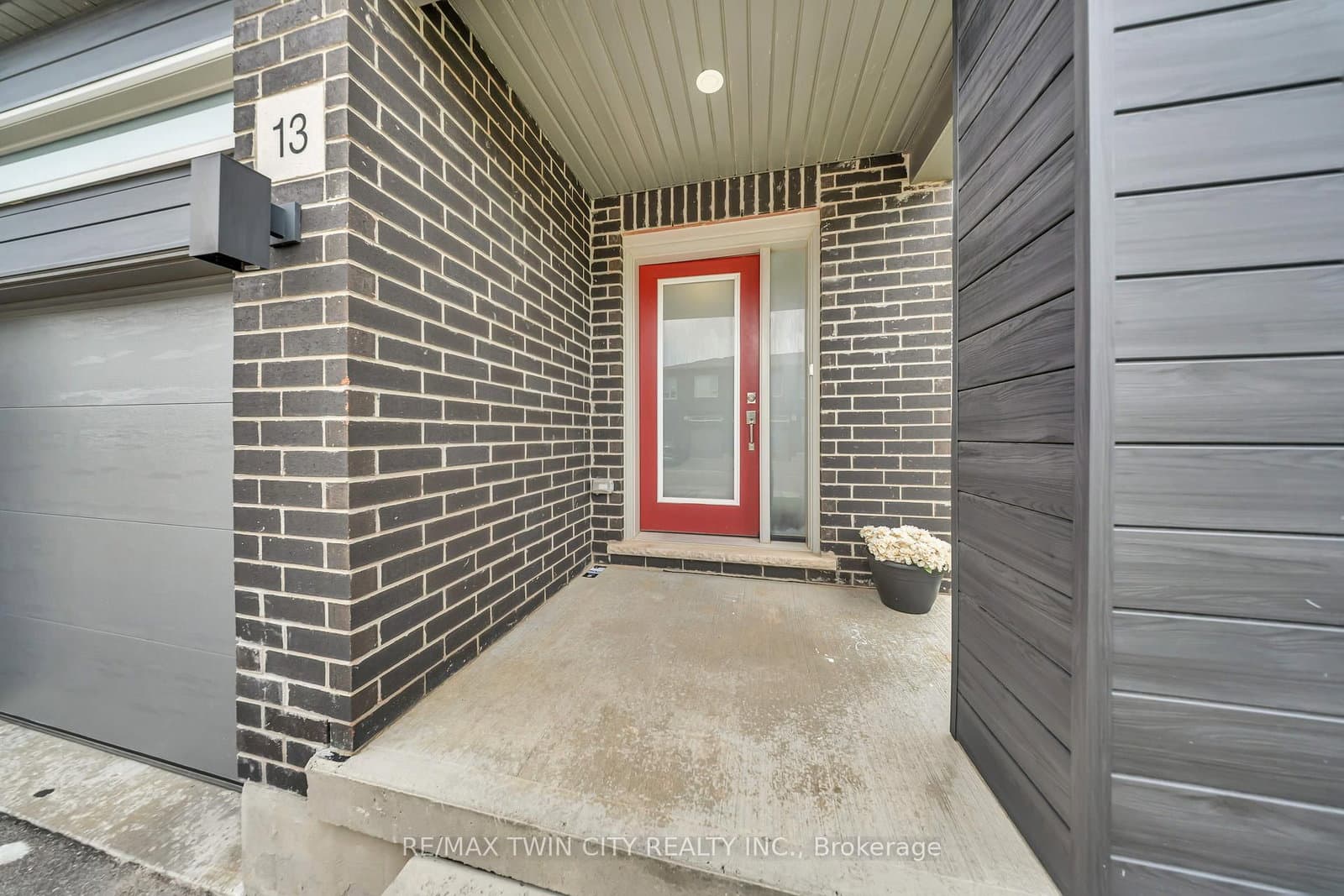 13 Pony Way - Image 4