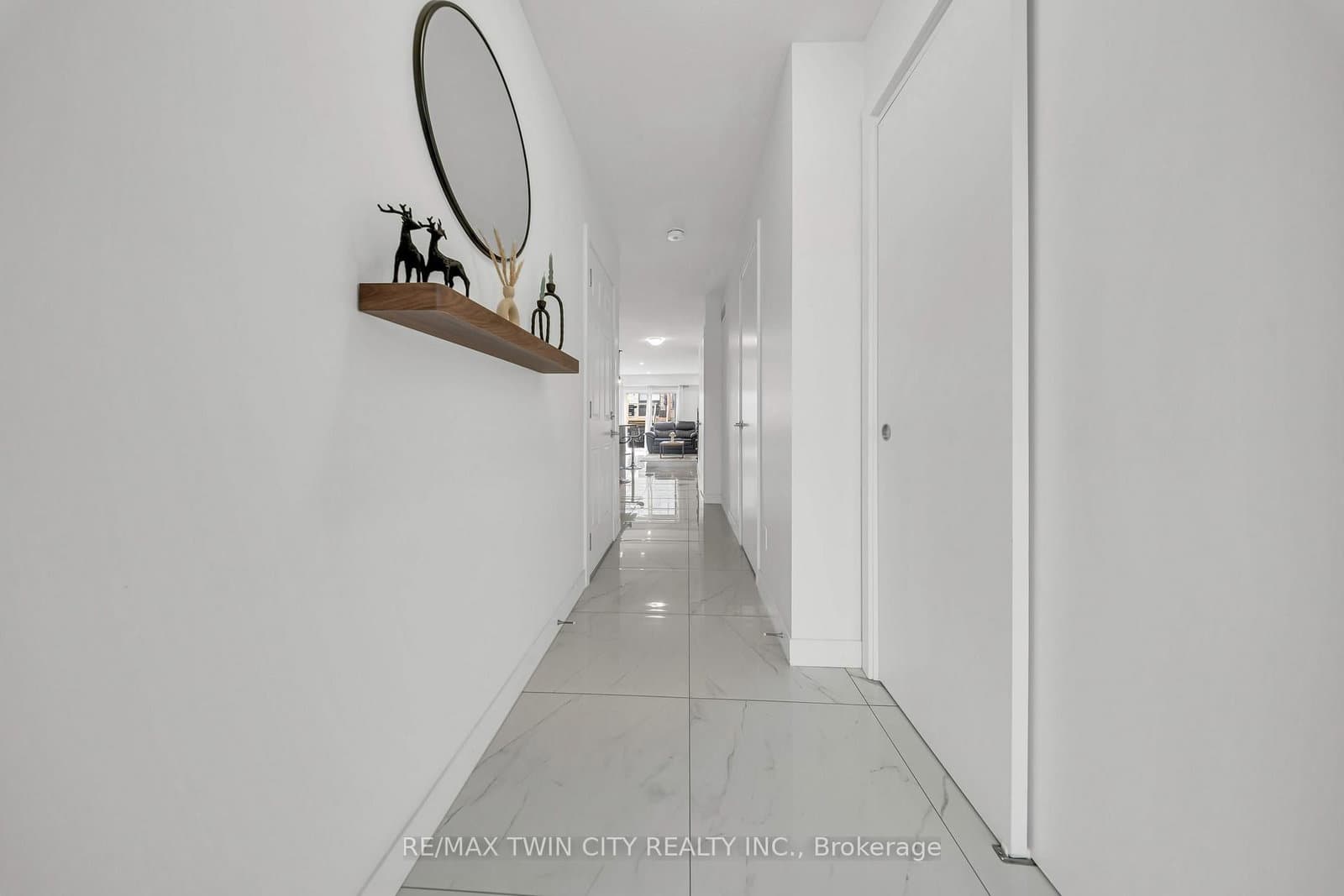 13 Pony Way - Image 5