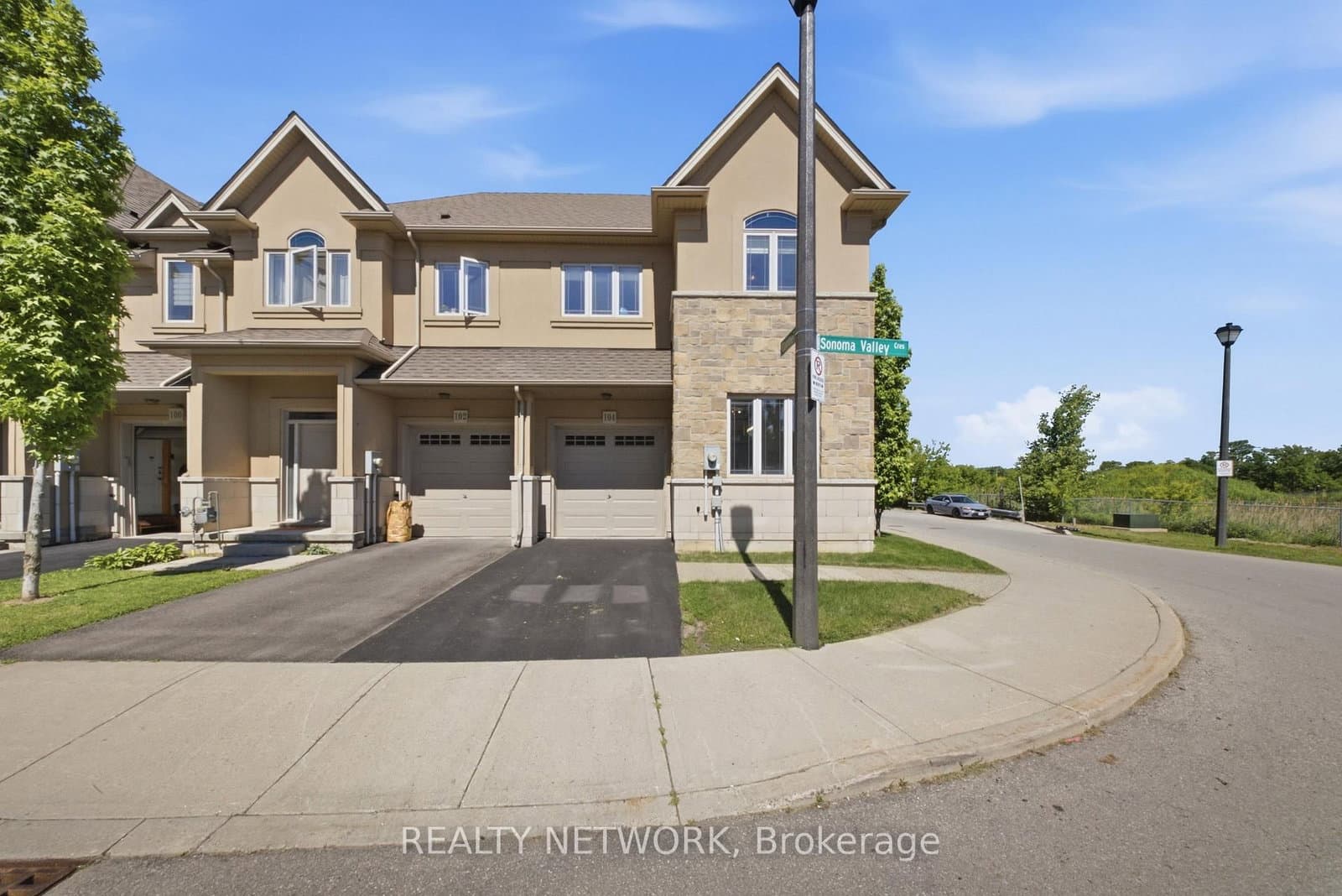 104 Sonoma Valley Crescent - Image 3