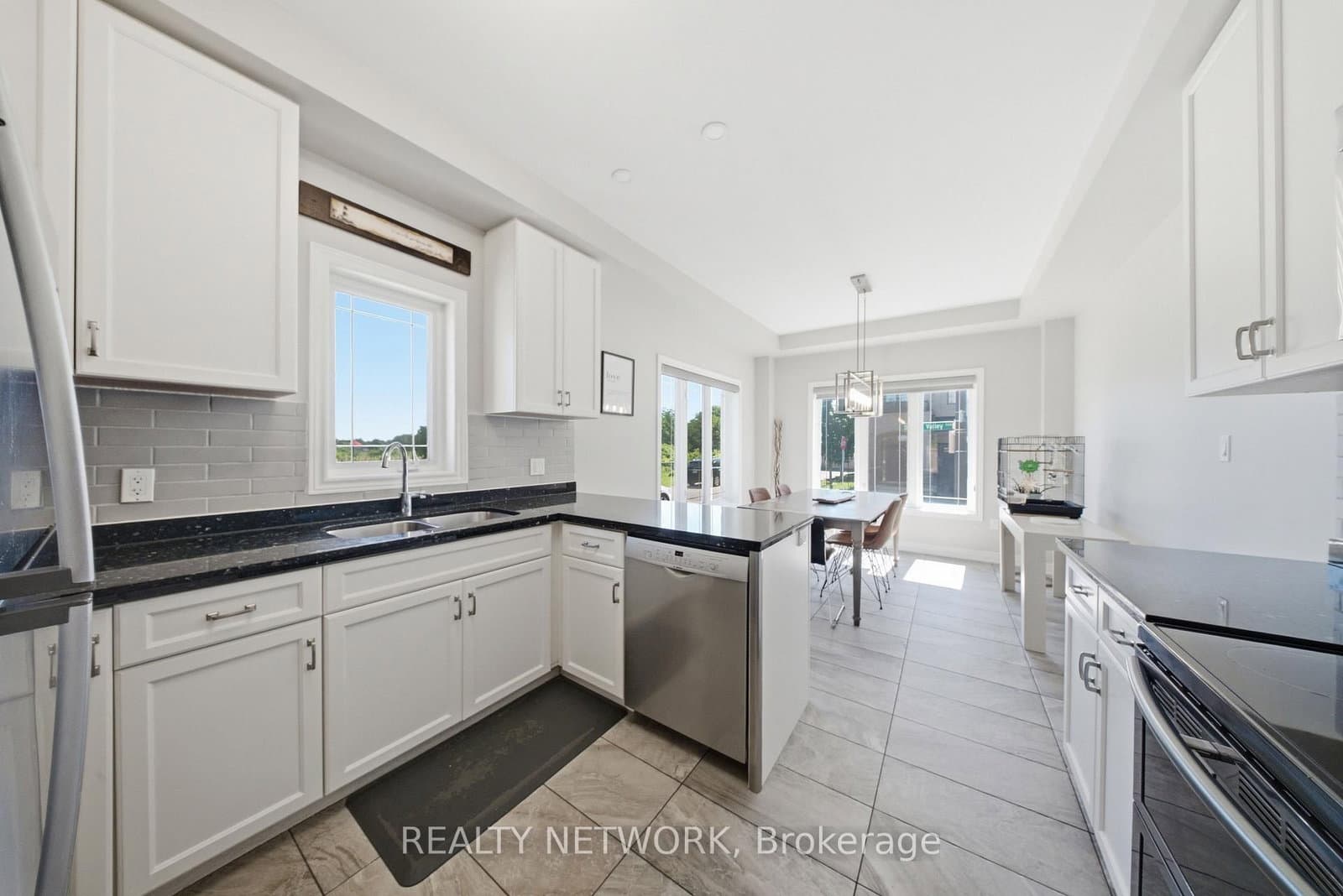 104 Sonoma Valley Crescent - Image 6
