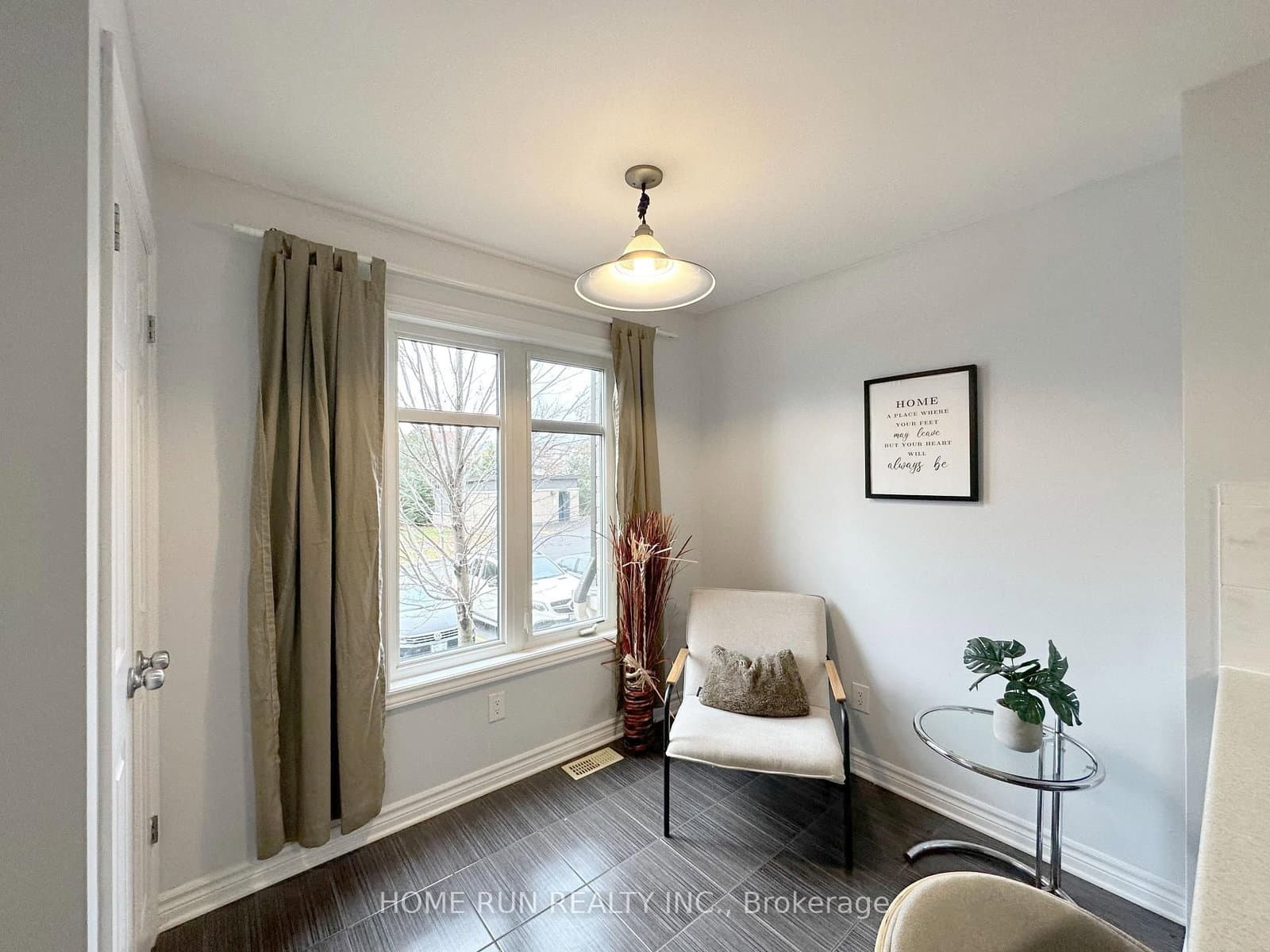 22 Argent Private, Unit 22 - Image 3