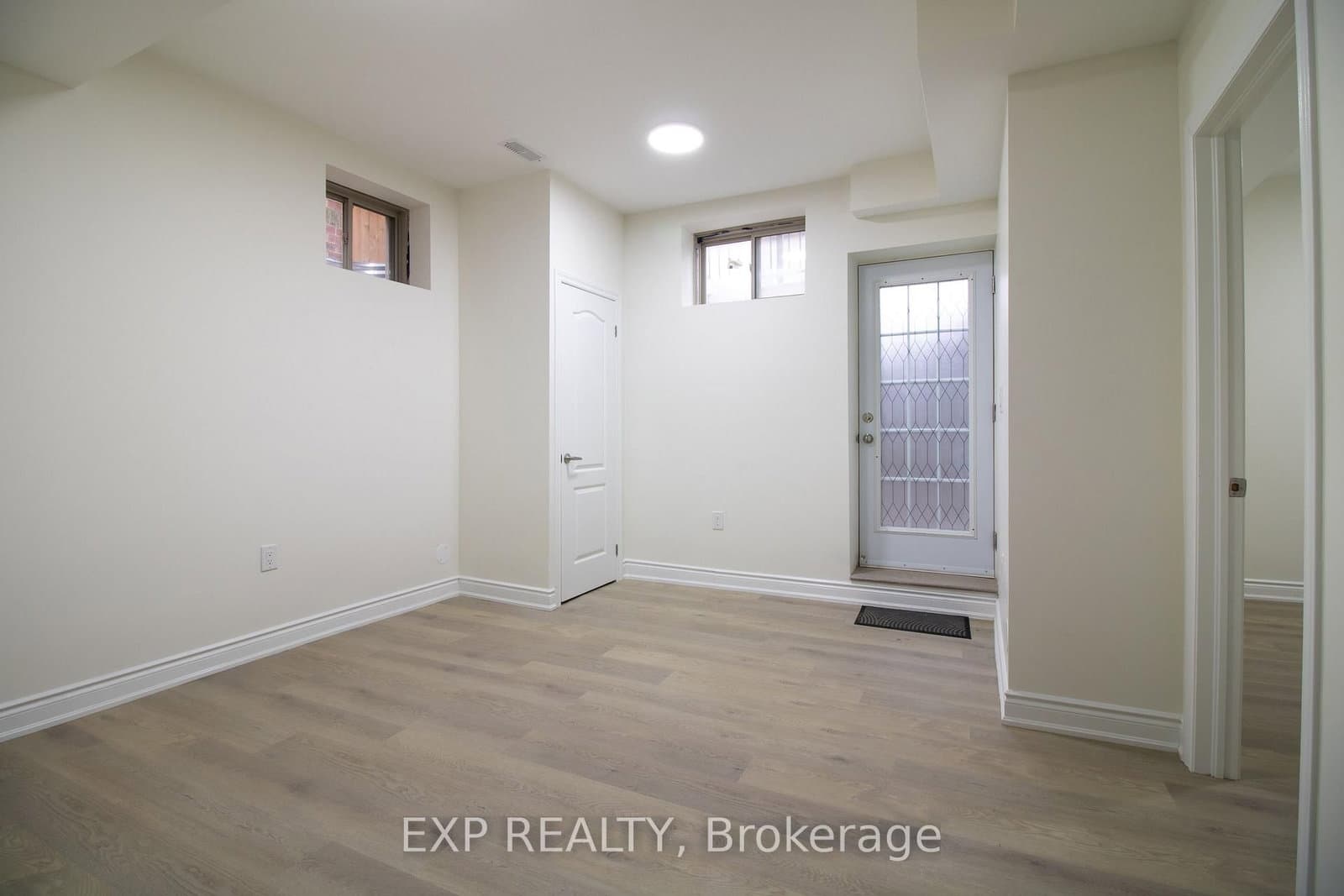 55 William Dunlop Street, Unit Lower - Image 2
