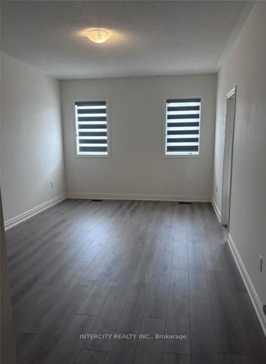 90 Attwater Drive - Image 5
