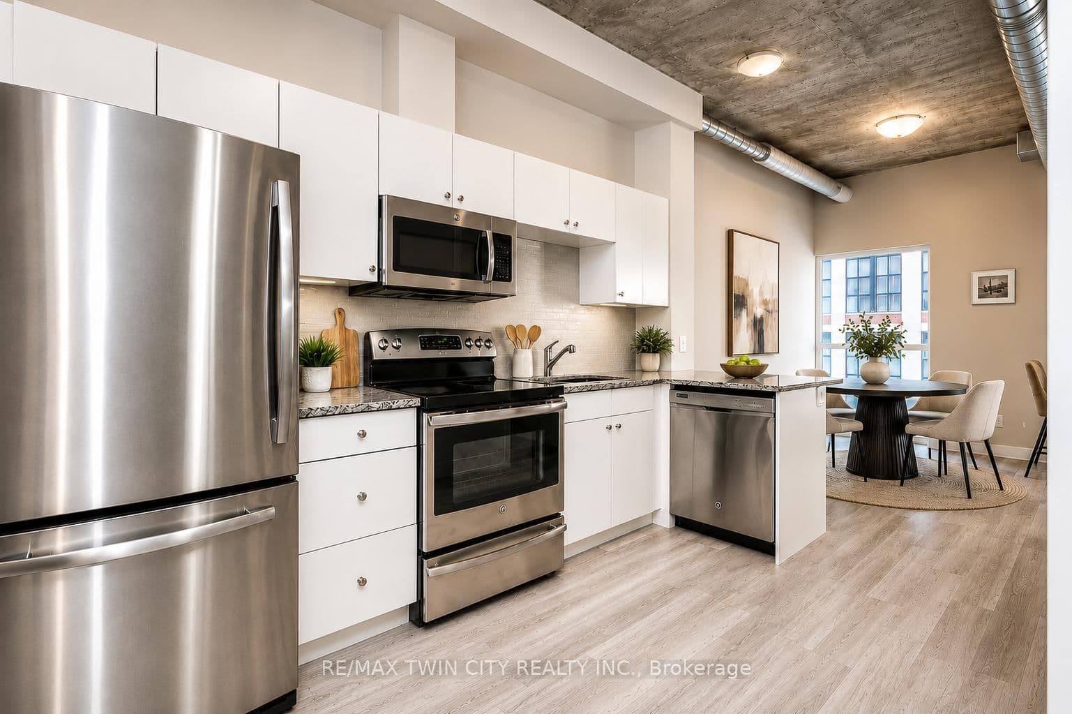 1 Victoria Street S, Unit 409 - Image 4