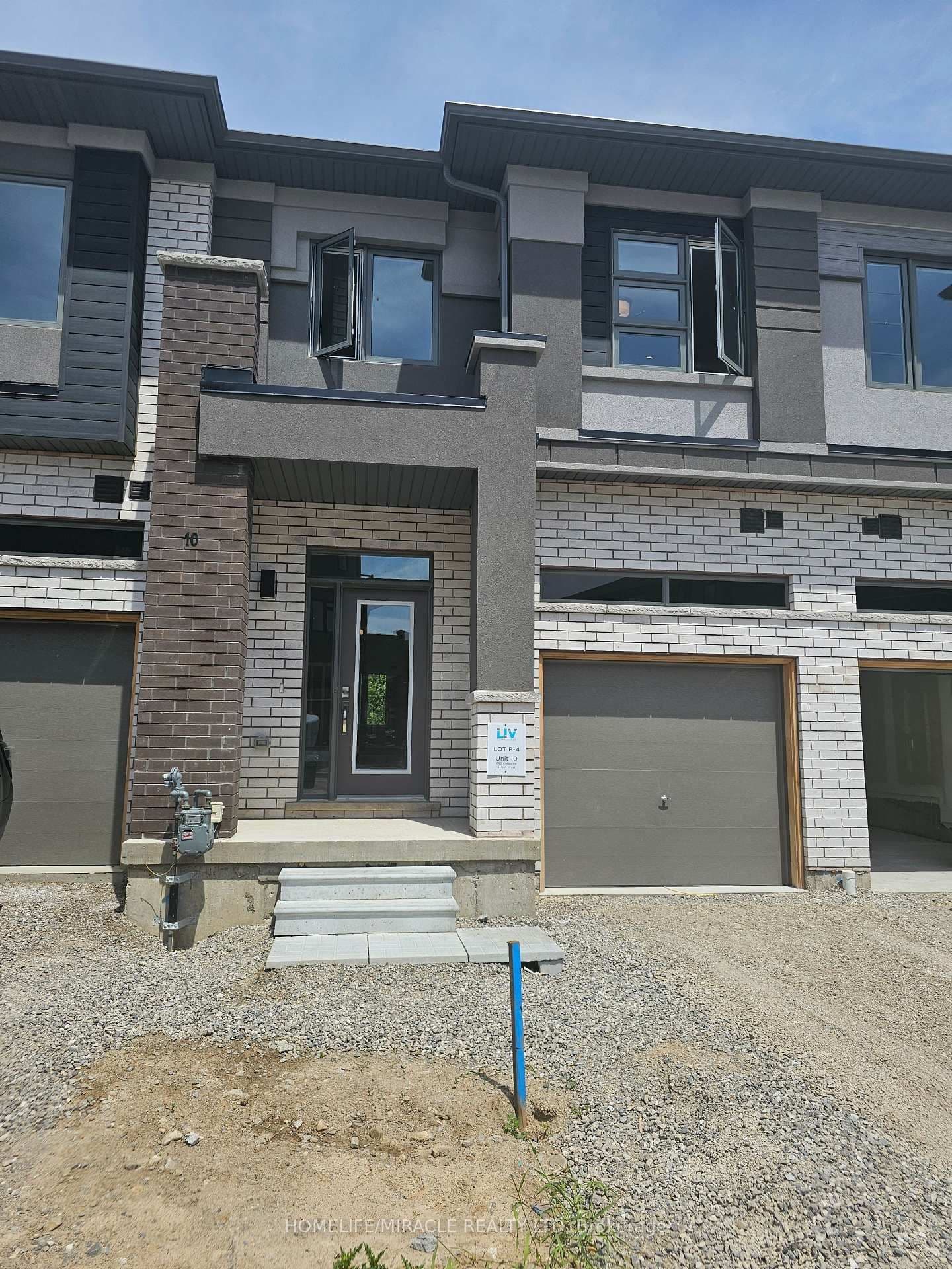 660 Colborne Street W, Unit 10 - Image 1