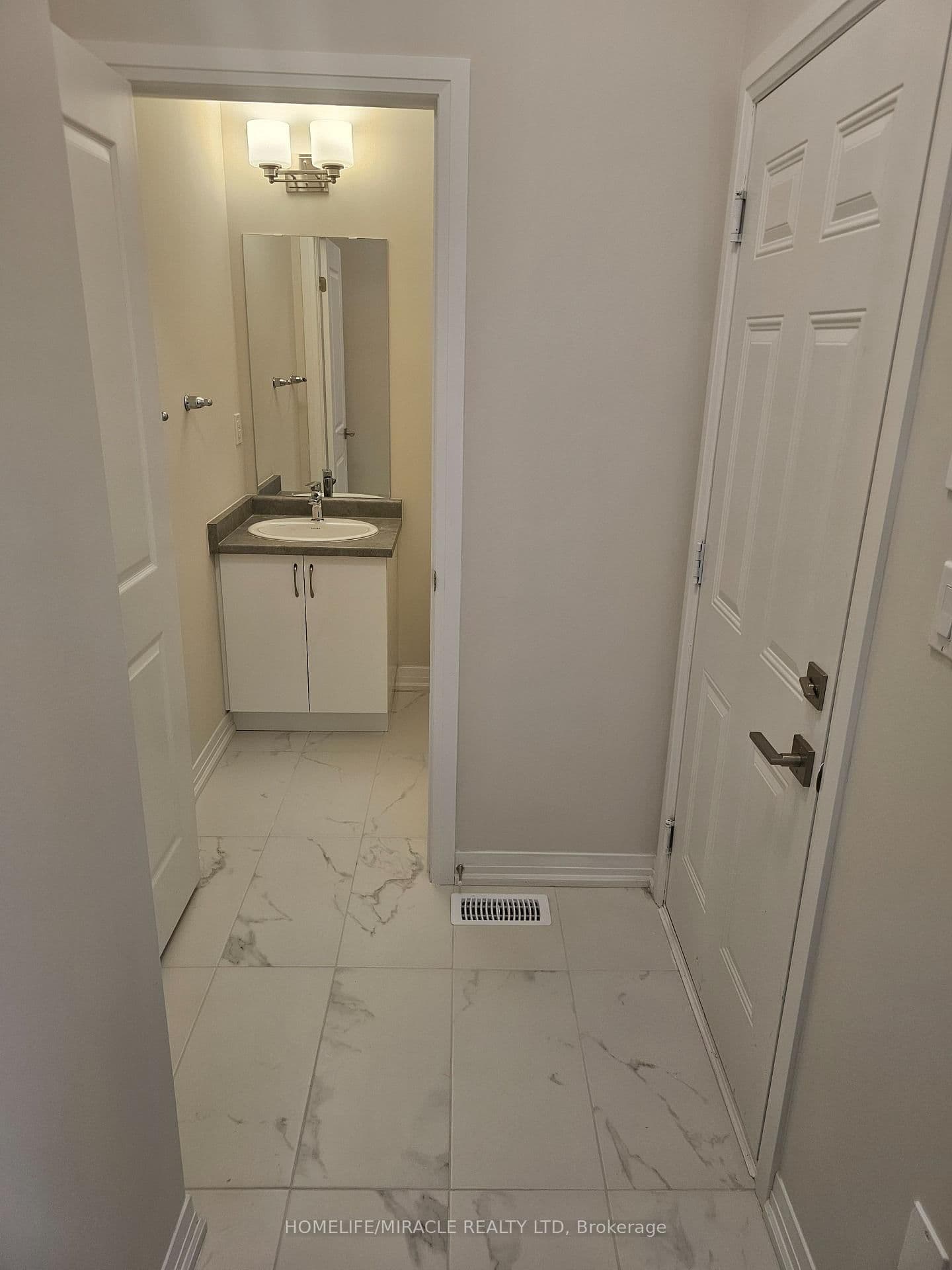 660 Colborne Street W, Unit 10 - Image 3