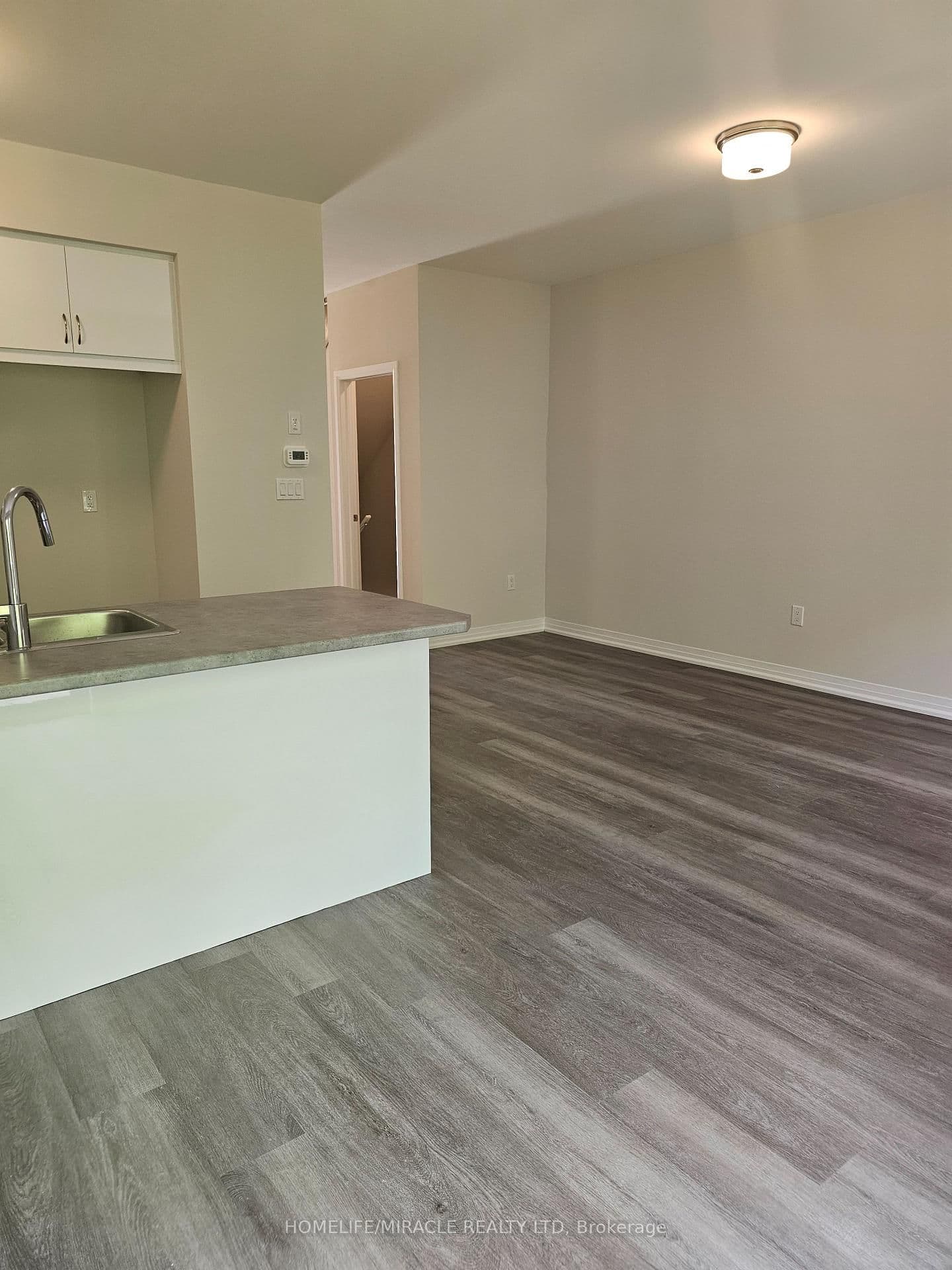 660 Colborne Street W, Unit 10 - Image 5