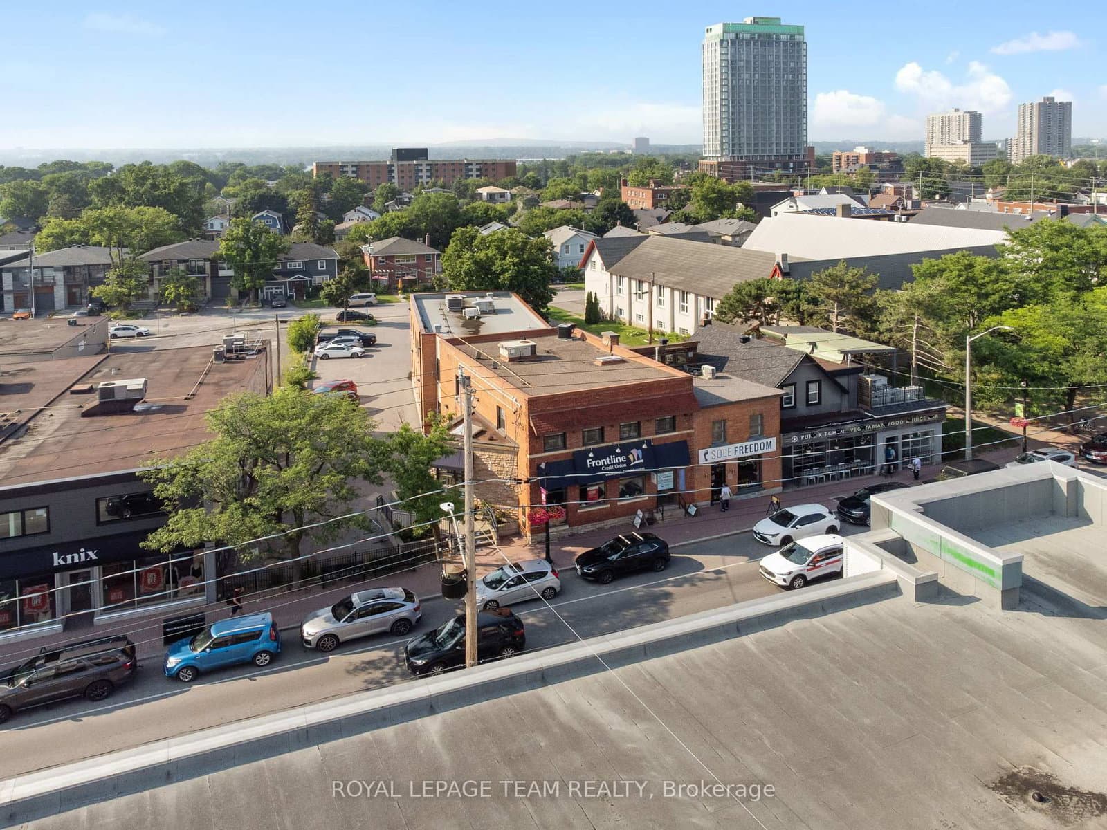 365 Richmond Road - Image 4