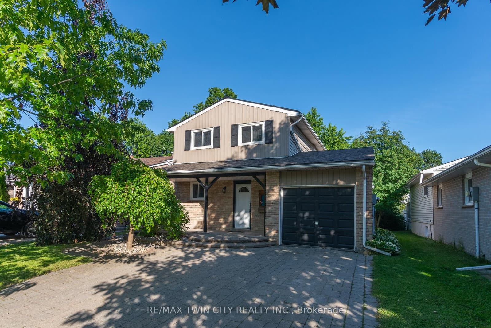 162 Parkside Drive E - Image 2