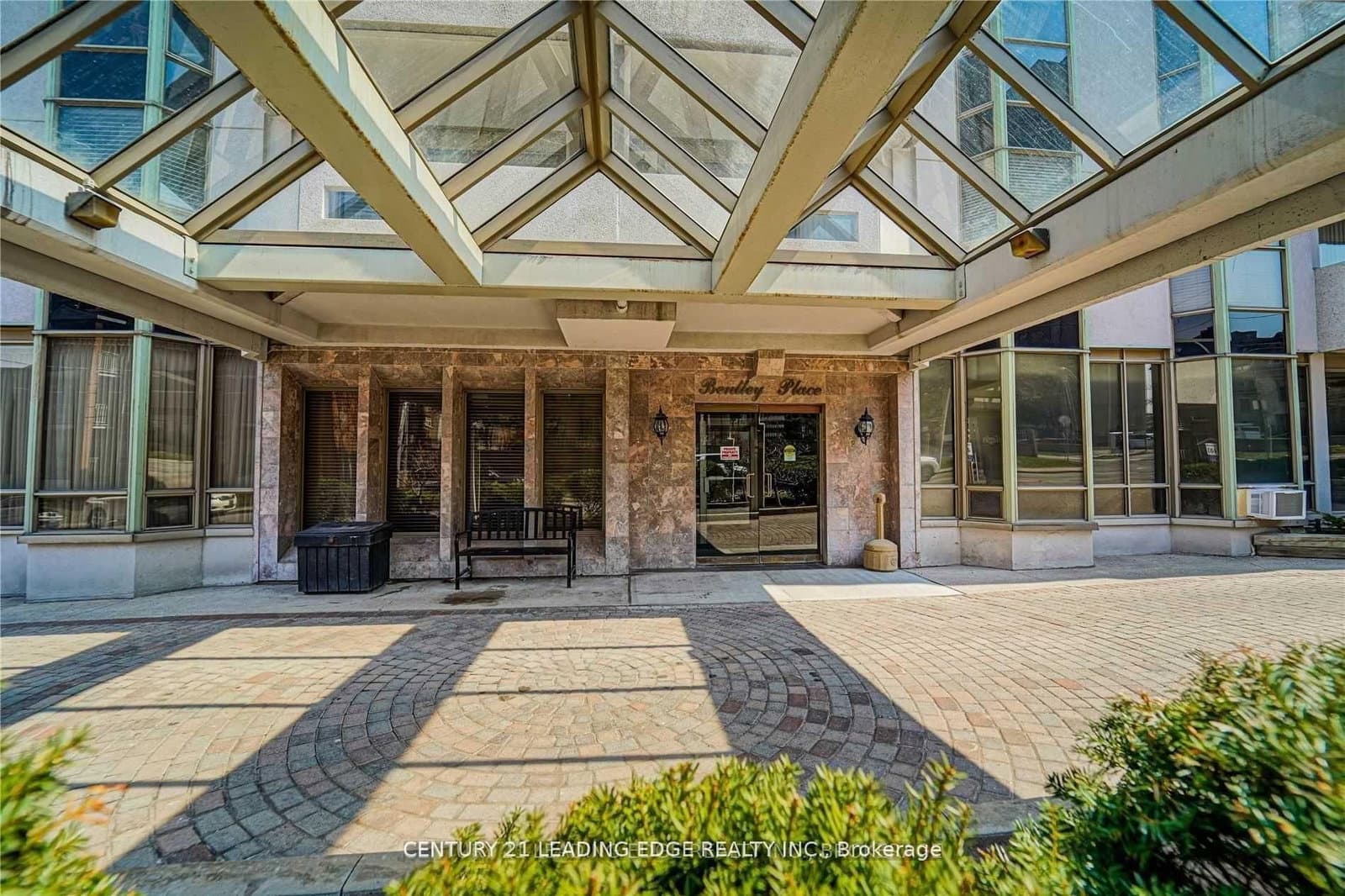 67 Caroline Street S, Unit 8A - Image 3