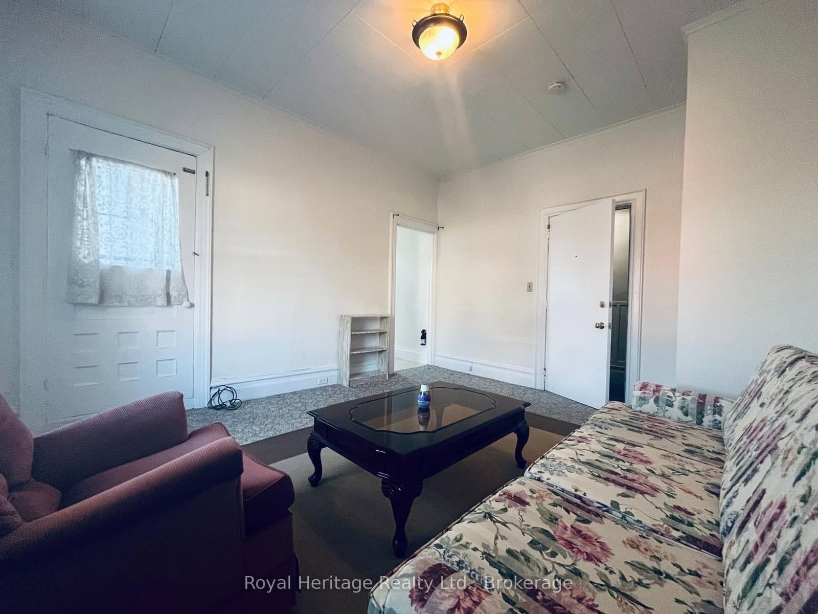 80 Bridge Street W, Unit 3 - Image 4
