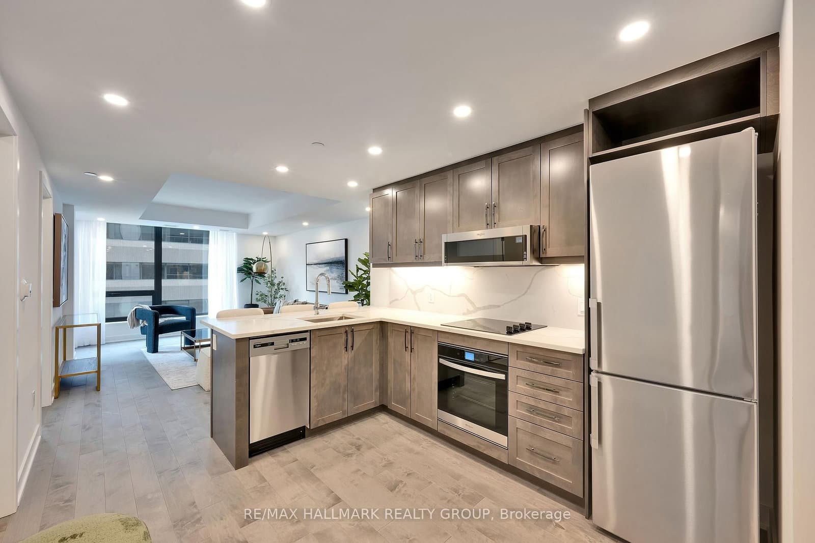 340 Queen Street, Unit 401 - Image 5