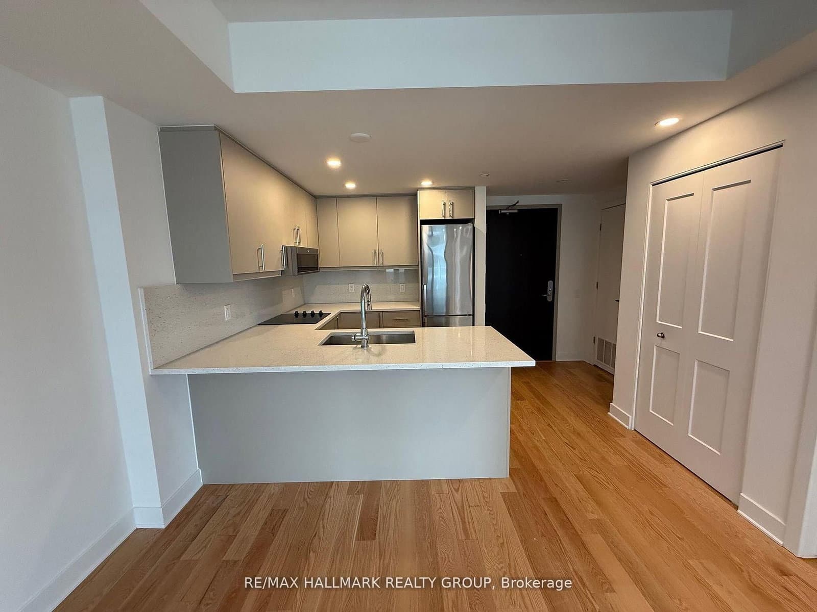 180 George Street, Unit 1004 - Image 5