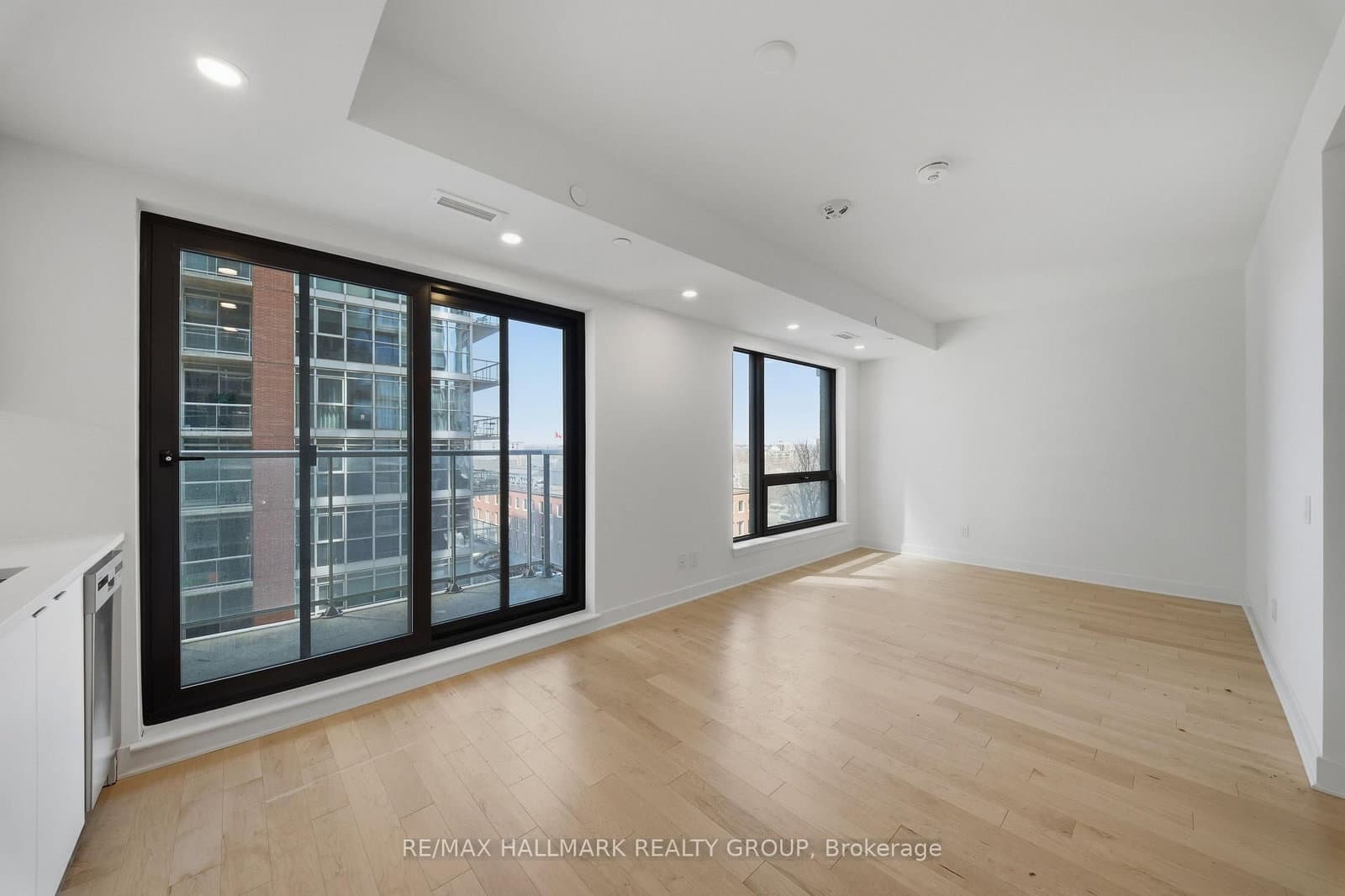 180 George Street, Unit 606 - Image 3
