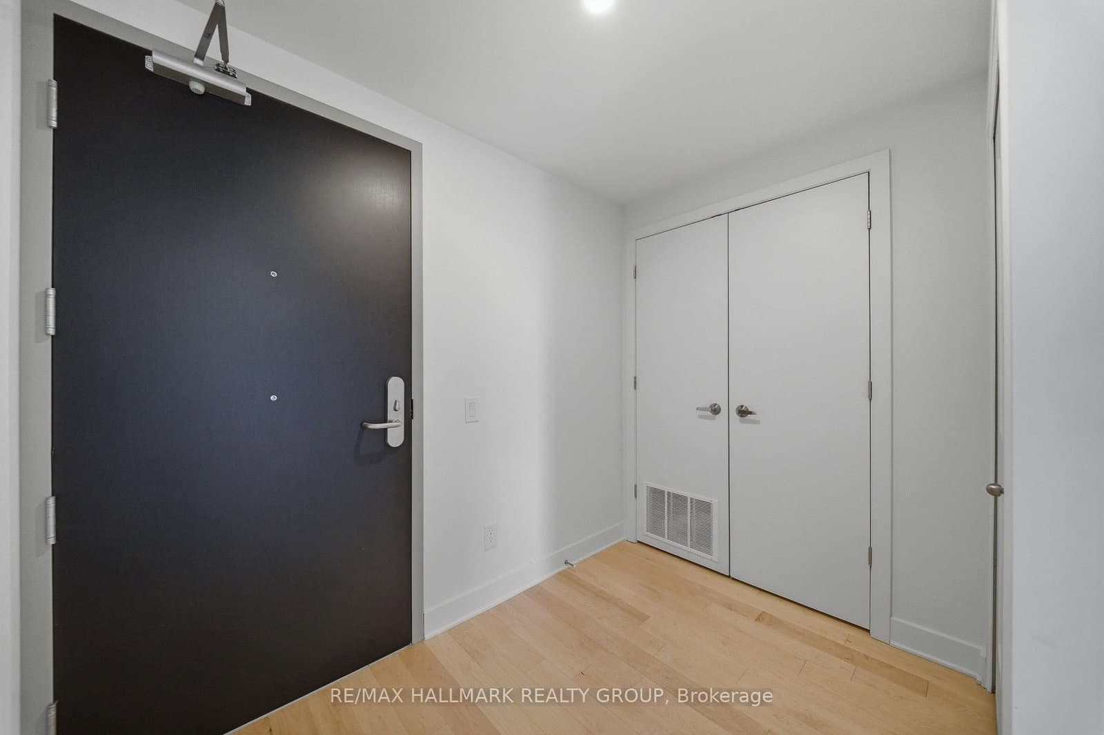 180 George Street, Unit 606 - Image 4
