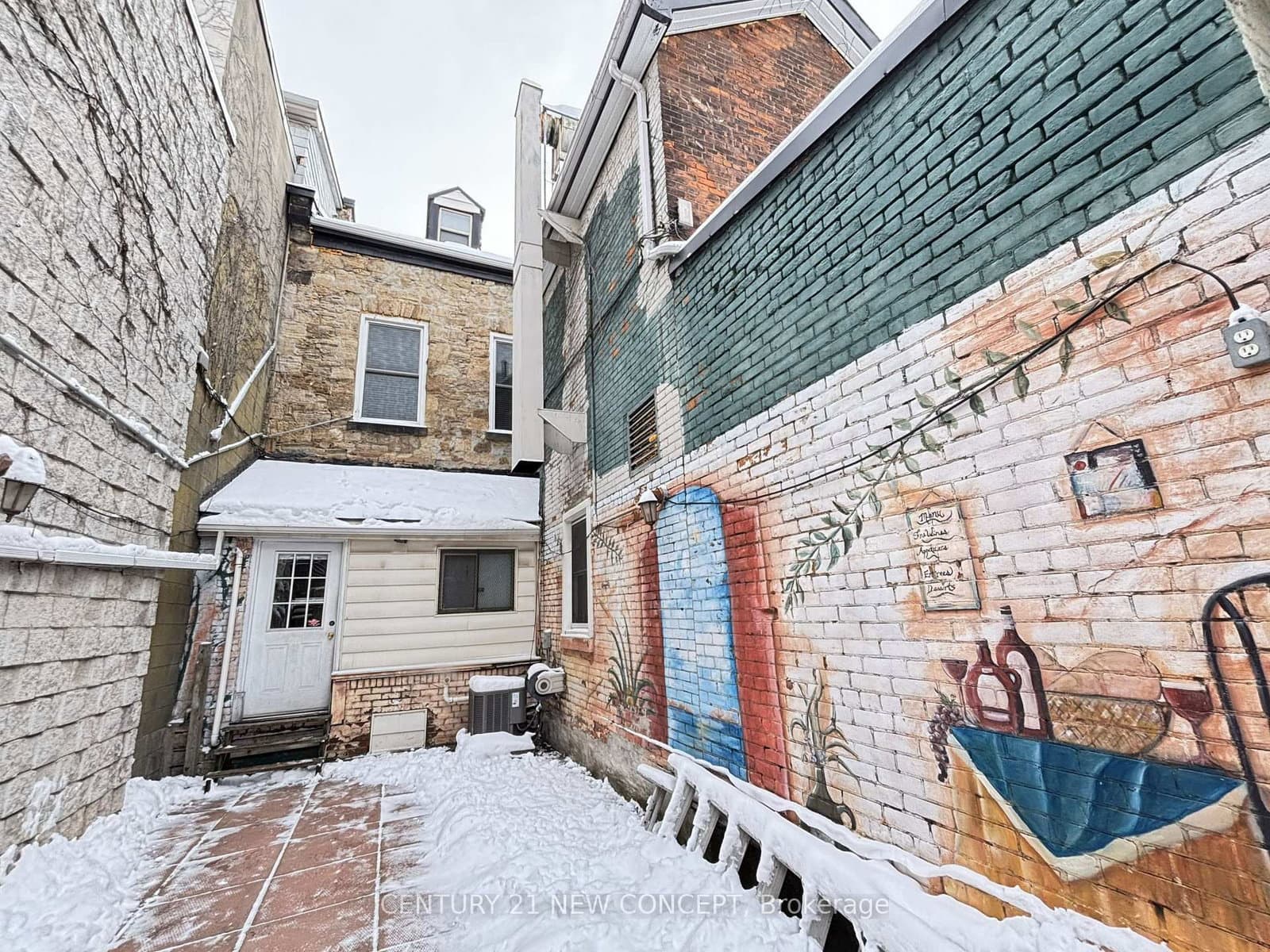 146 James Street S - Image 3