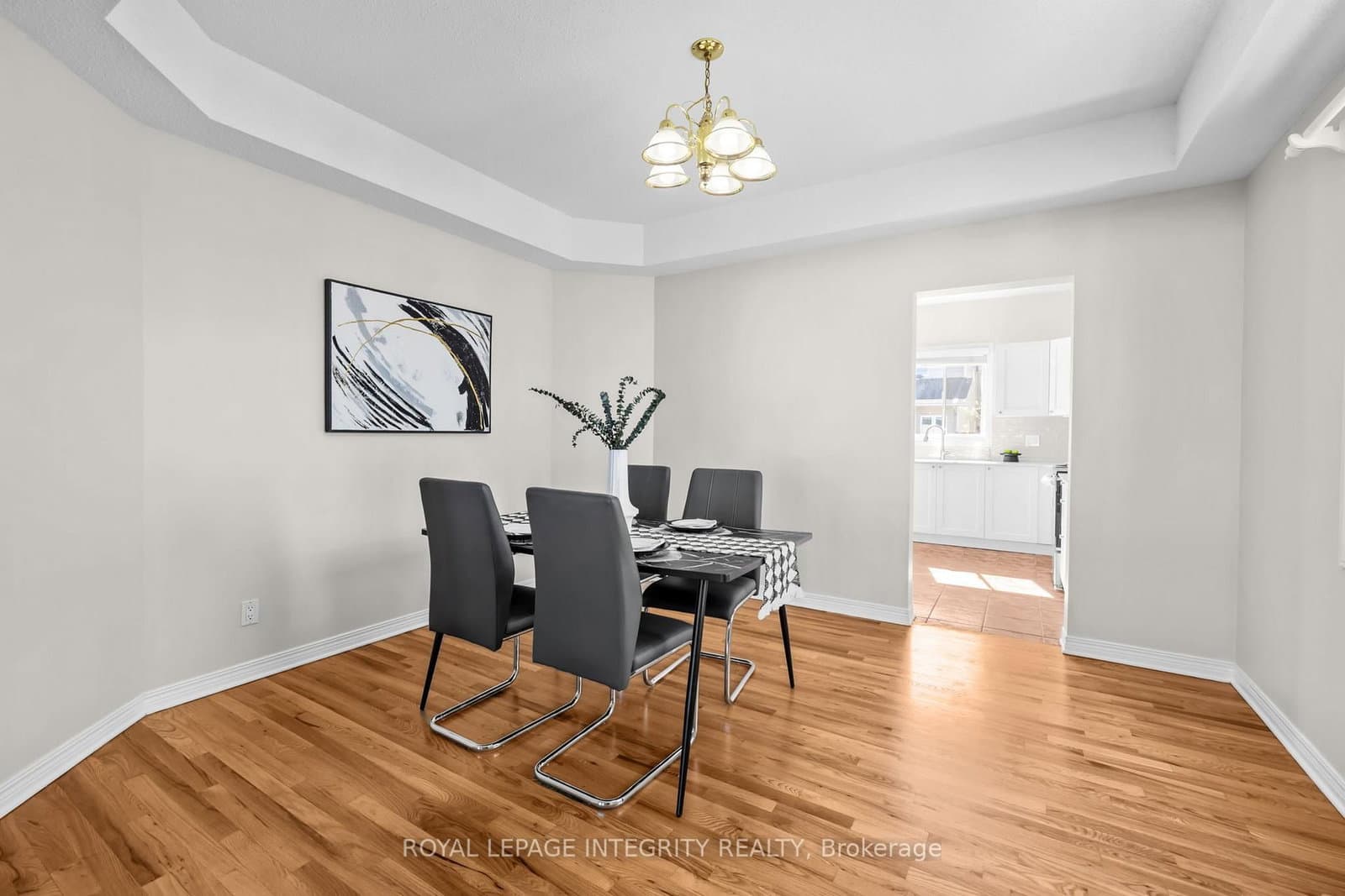4 Tamarack Place N - Image 5