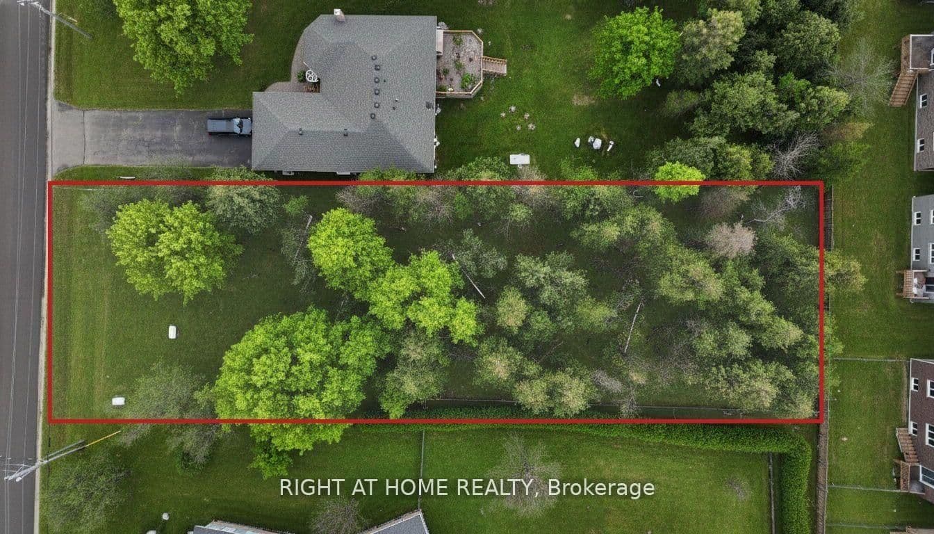 239 FRONT Street W - Image 3