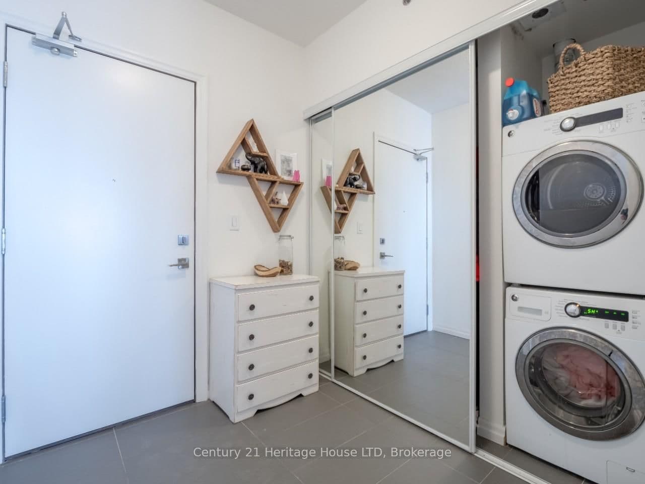 560 NORTH SERVICE Road, Unit 608 - Image 4