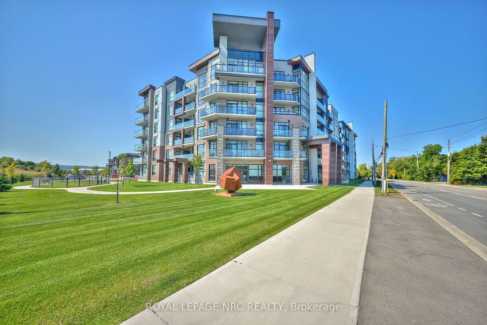 #221 - 600 North Service Road