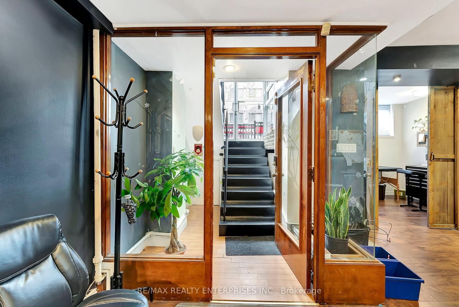 156 James Street S - Image 6
