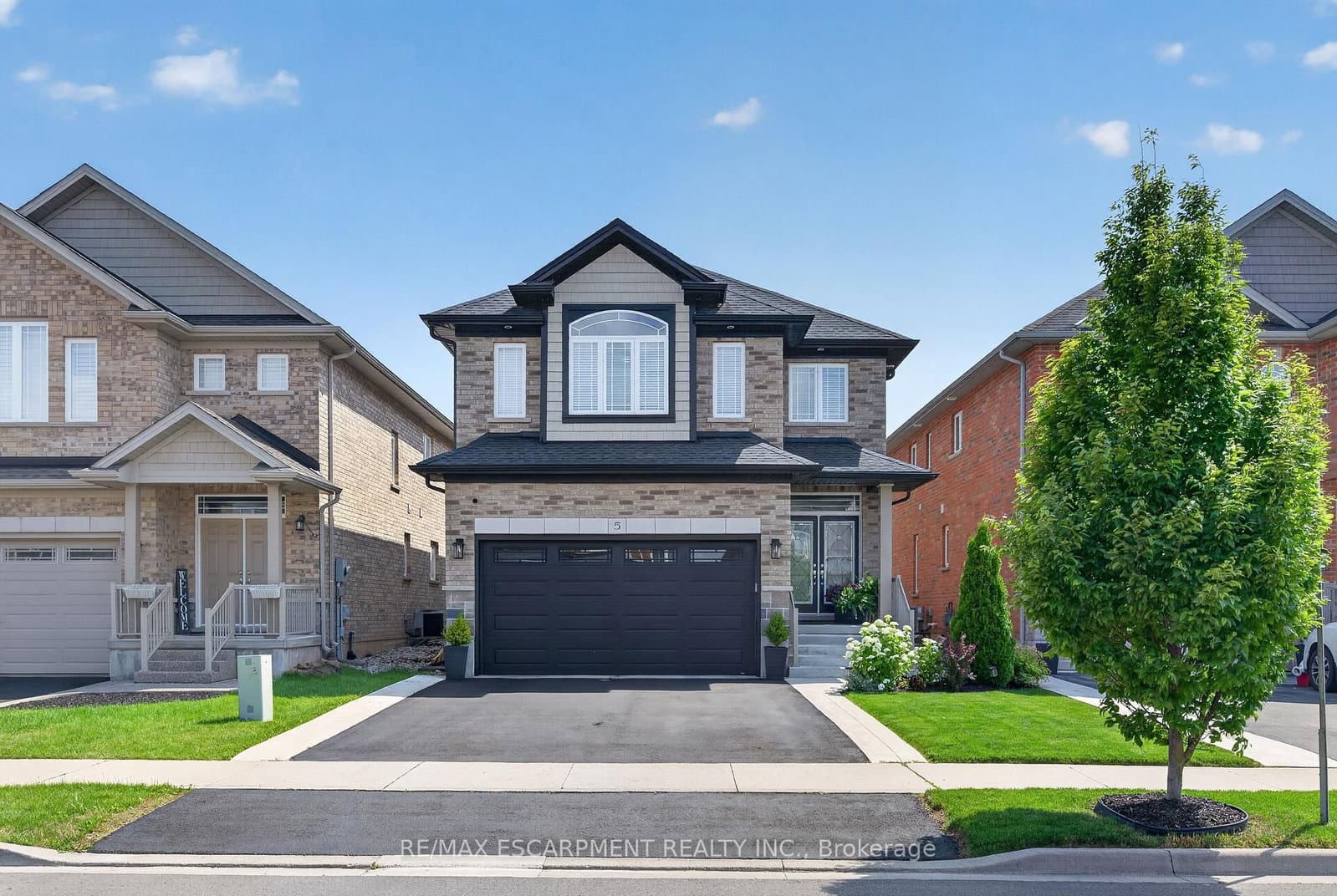 5 Narbonne Crescent - Image 1