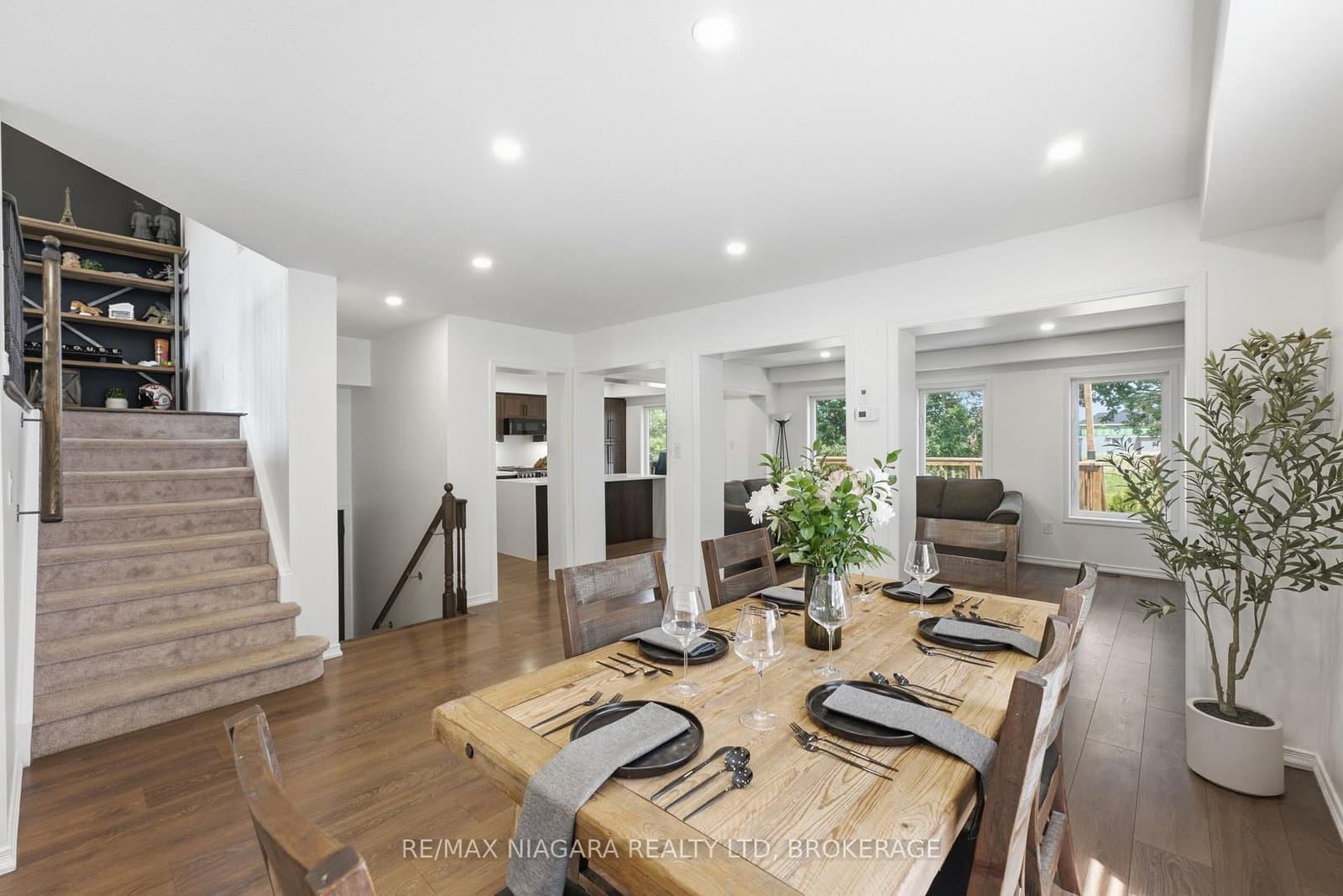 8571 Dogwood Crescent - Image 5