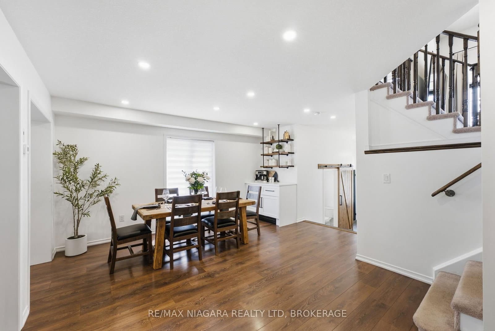 8571 Dogwood Crescent - Image 6