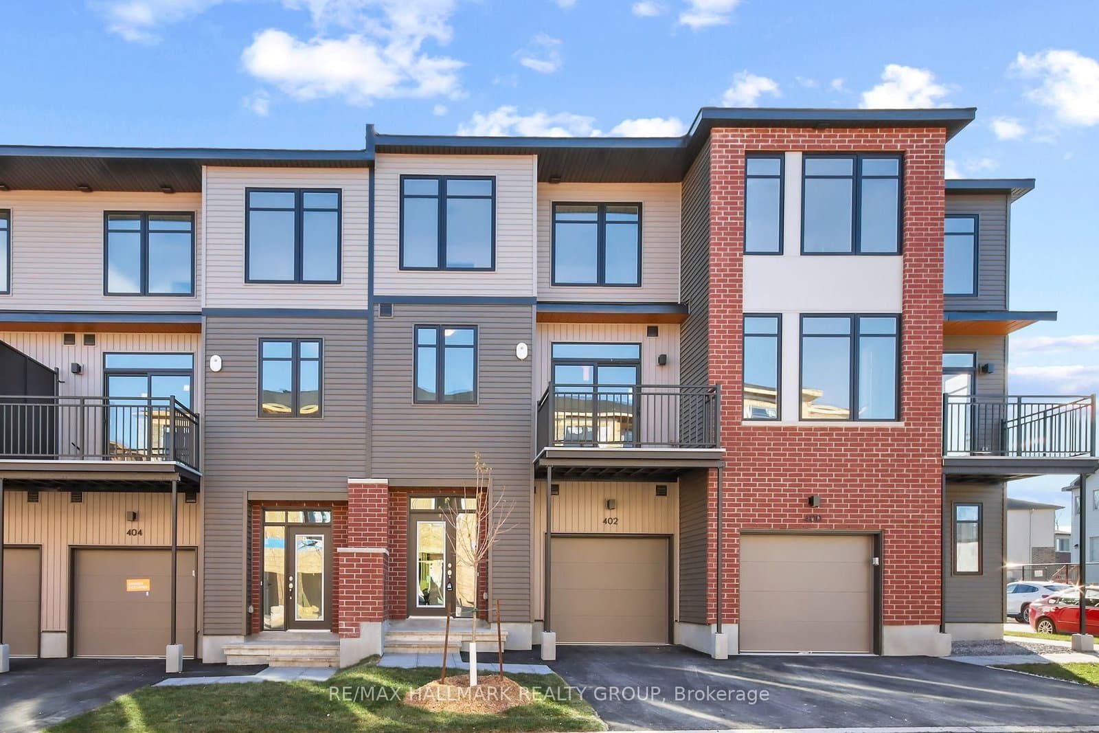 402 JEWELWING Private - Image 1