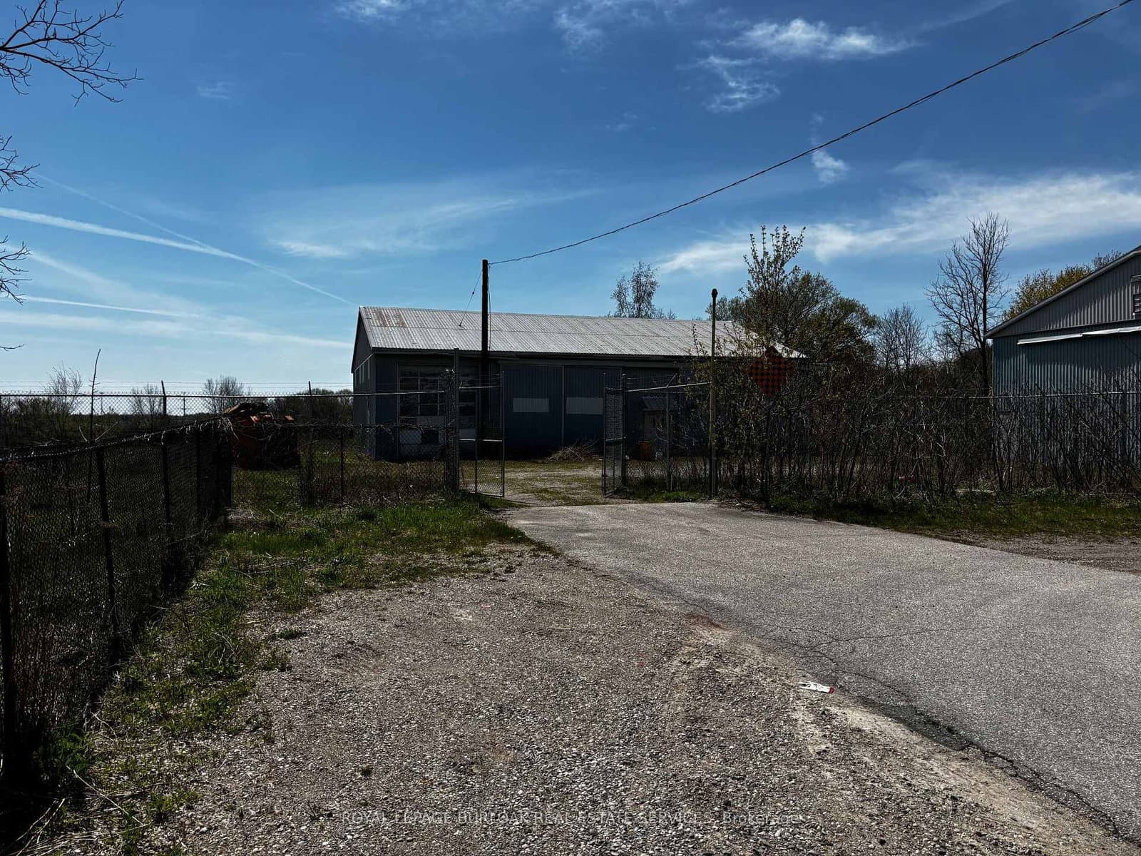 23 Petrolia Street - Image 2
