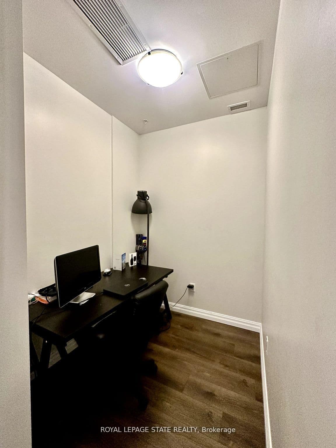 112 King Street E, Unit 306 - Image 6