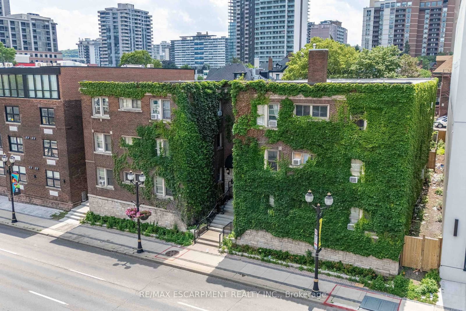 285 King Street W, Unit 4 - Image 3