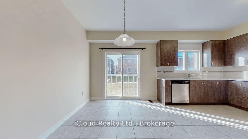 344 Ridley Crescent - Image 5