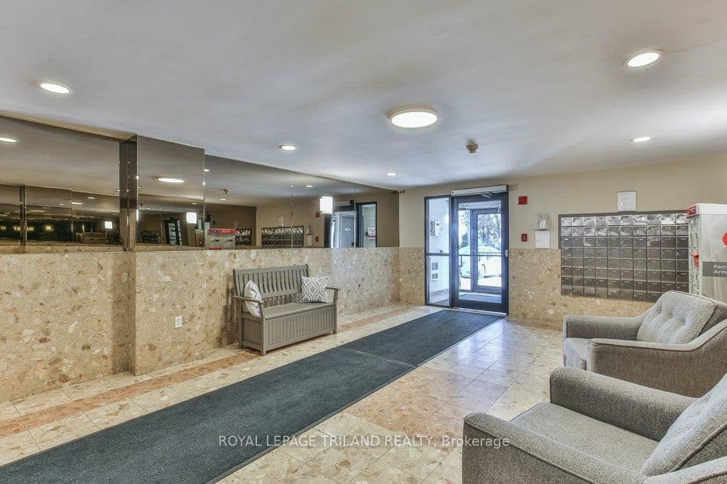 333 Commissioners Road W, Unit 405 - Image 5