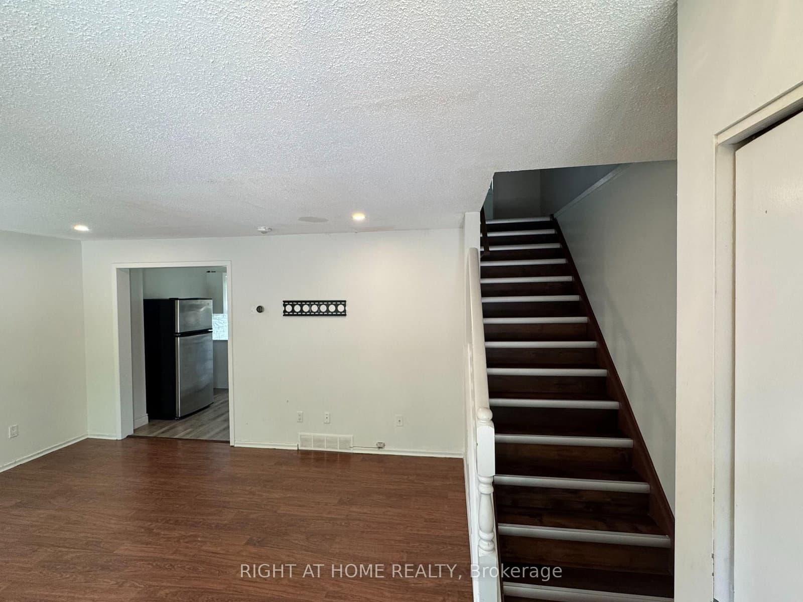 168 Golfdale Crescent - Image 3