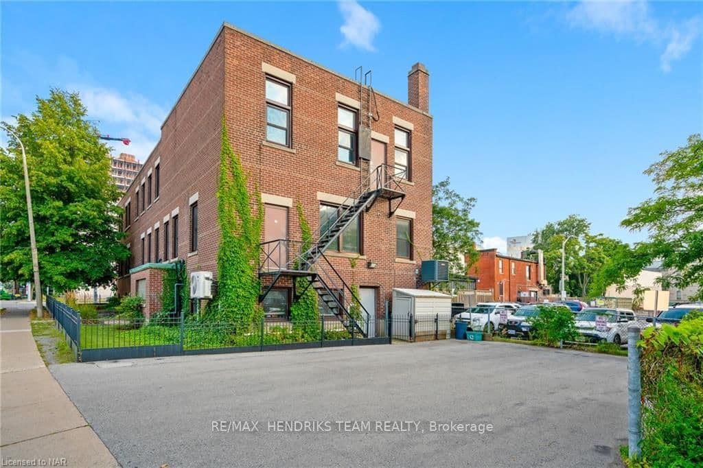 145 KING Street, Unit Lower Level - Image 2