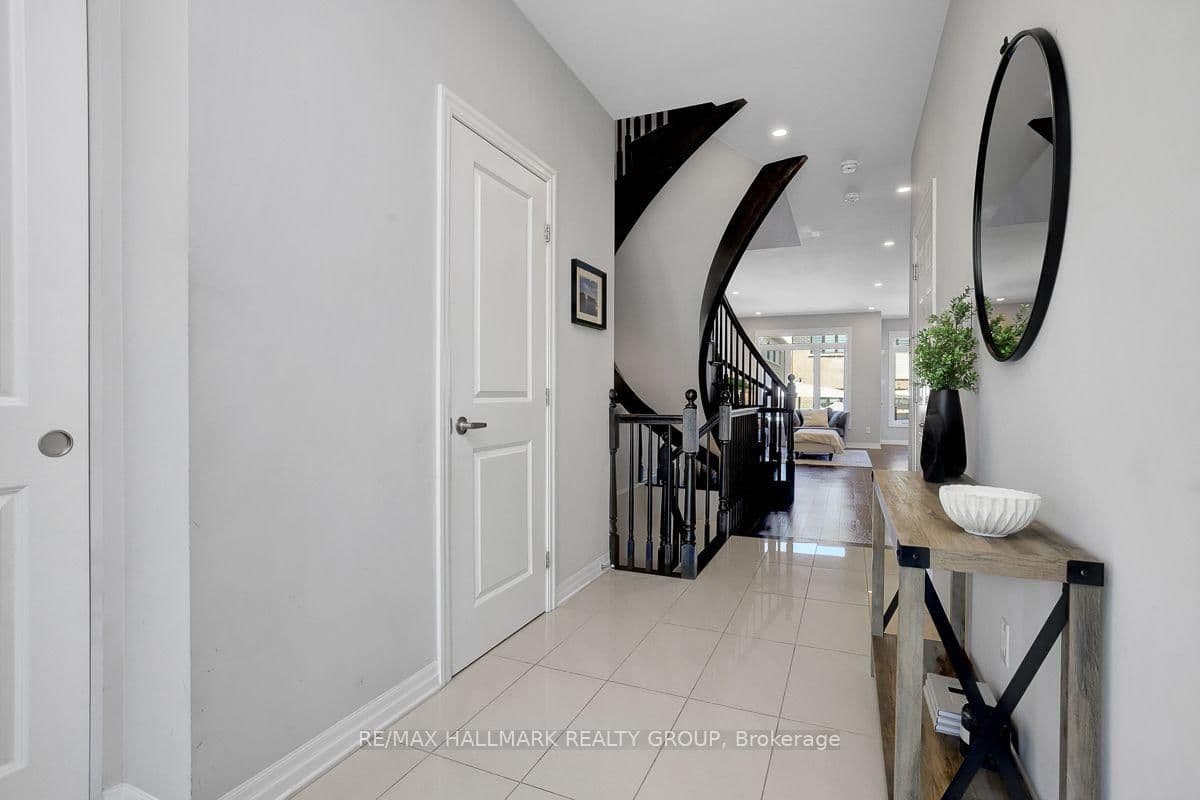 317 Lysander Place - Image 2