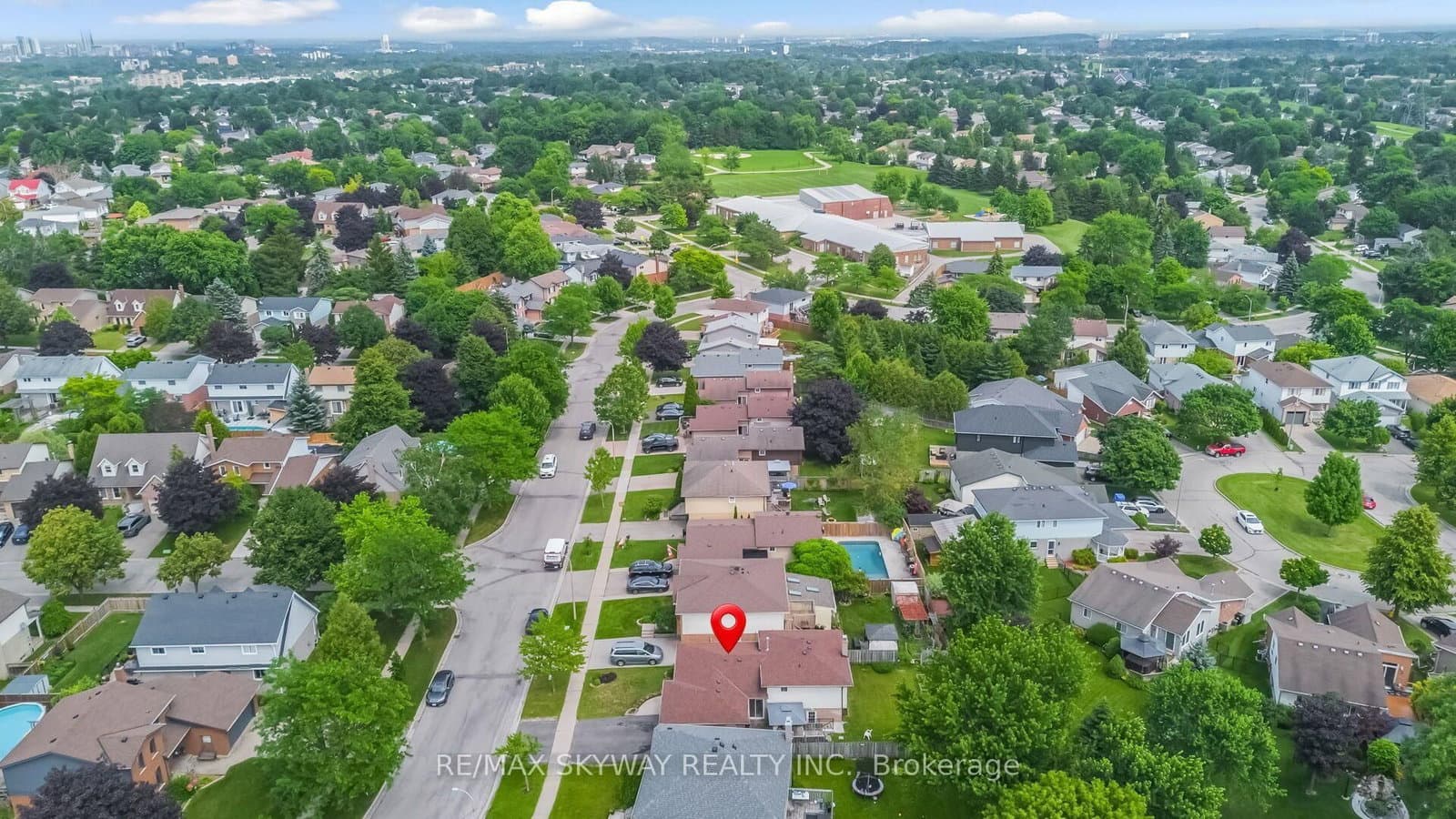 42 Newbury Drive - Image 4