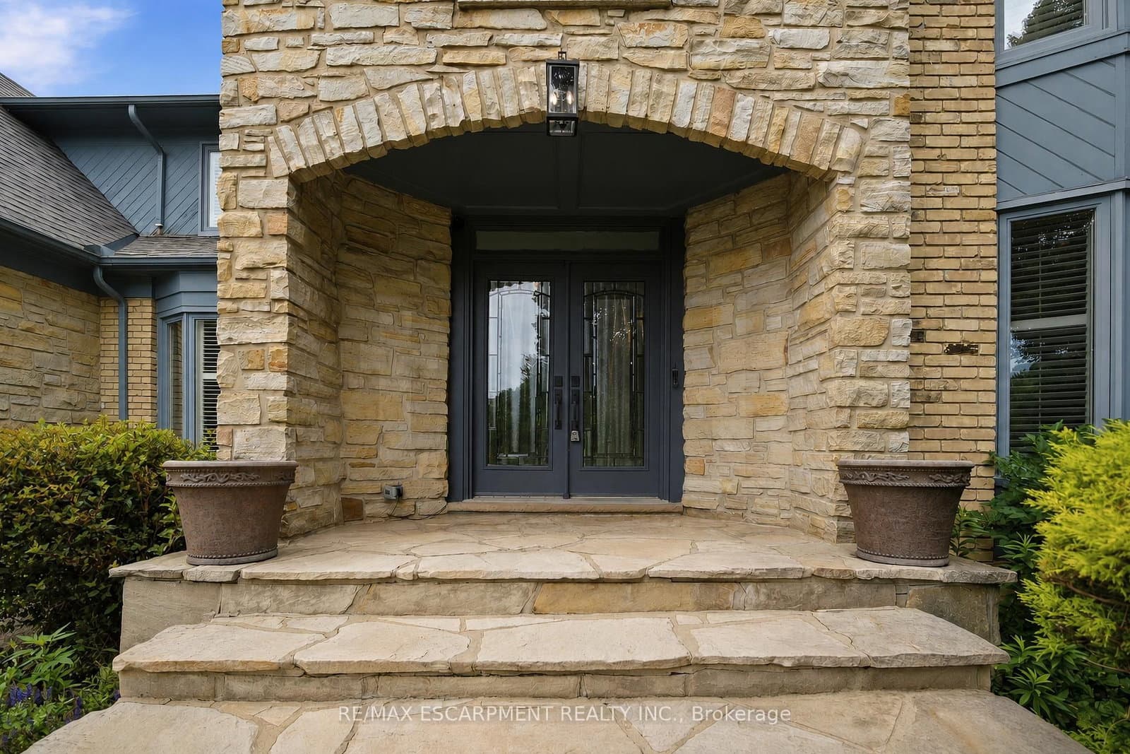 81 Flanders Drive - Image 3