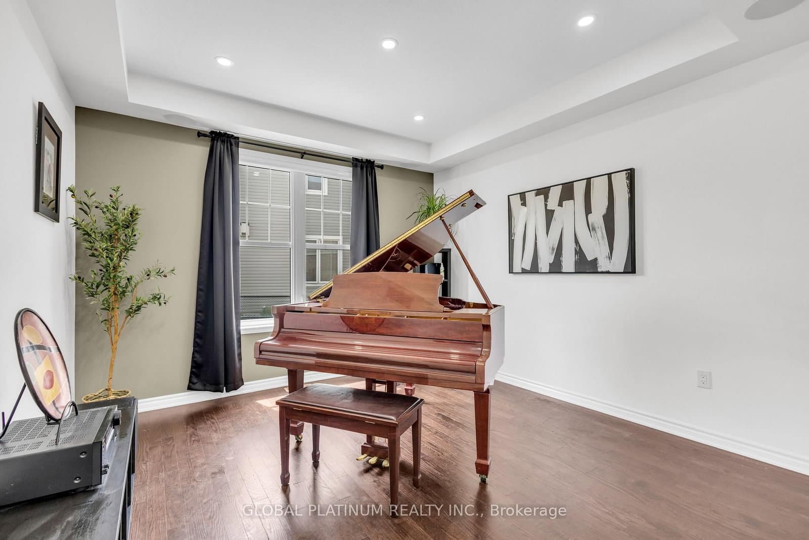 236 Shady Glen Crescent - Image 6