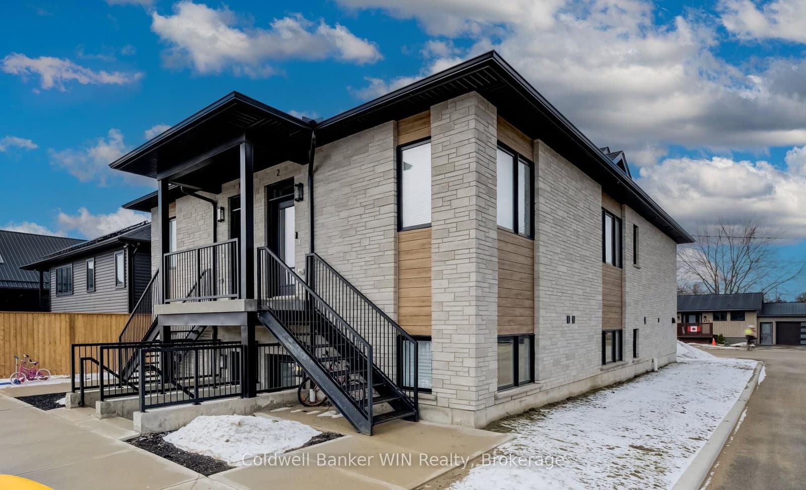 440 Wellington Street E, Unit 3 - Image 2