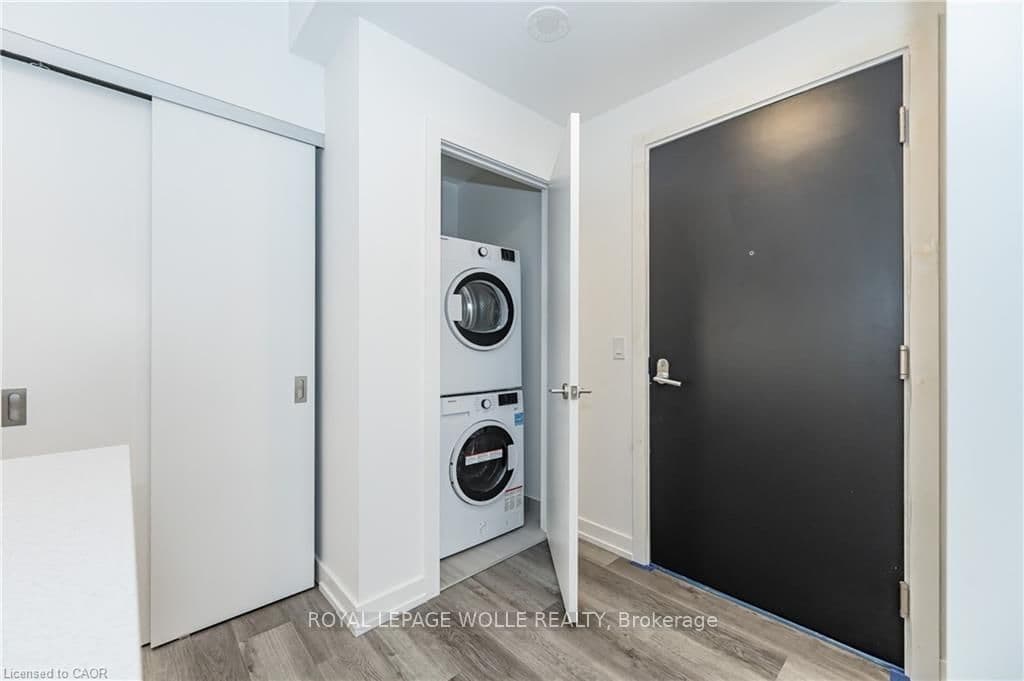 15 Wellington Street S, Unit 907 - Image 4