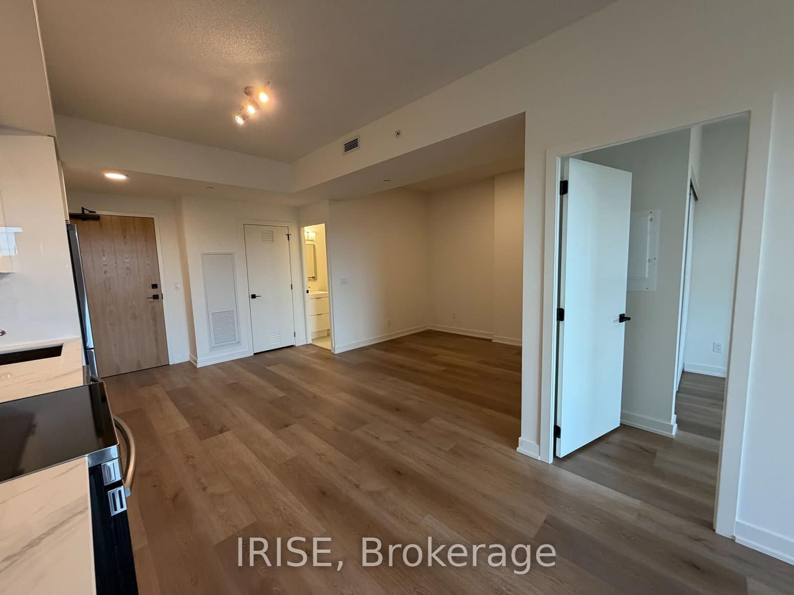 33 Erie Avenue, Unit 304 - Image 5