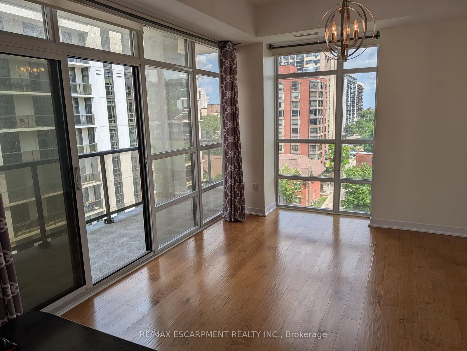 90 Charlton Avenue W, Unit 702 - Image 2