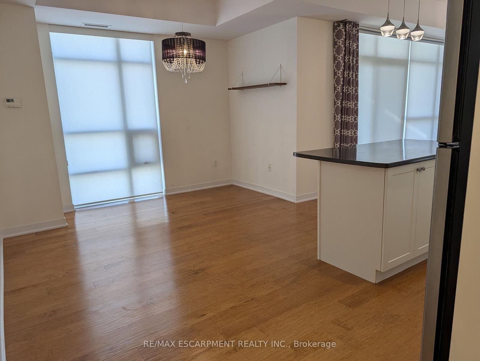 90 Charlton Avenue W, Unit 702 - Image 5